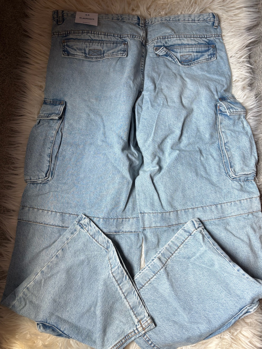 NWT Bershka Light Blue Wash Denim Cargo Jeans - Picture 4 of 4